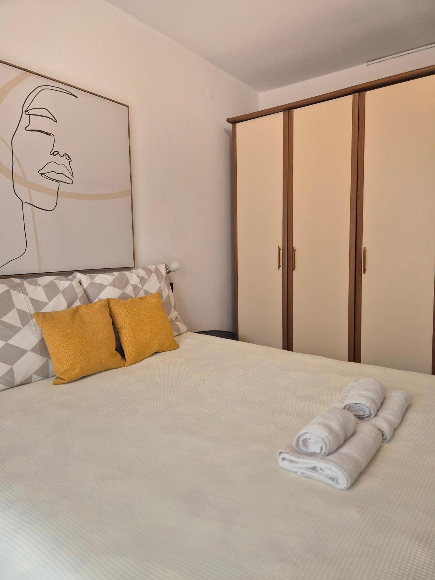 Apartments & Rooms Ivana Rovinj Room photo
